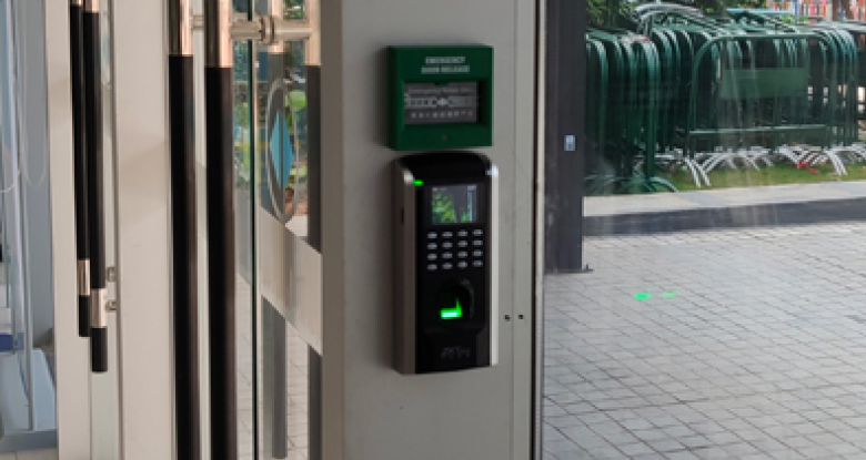 我们生活中常见或常用的智慧门禁系统是否安全?